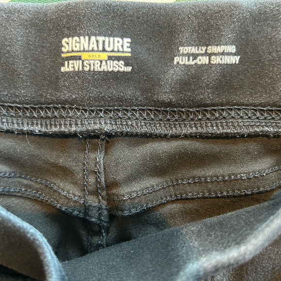 ⭐️3 for $20⭐️| Levi Strauss Signature Gold Skinny Jeans | size 26 | Black (Noir) - Picture 5 of 8